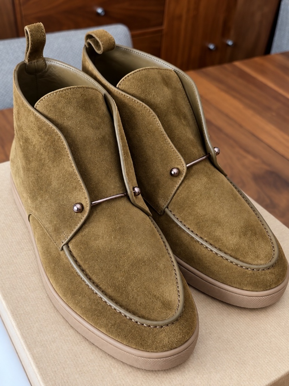 NIB Christian Louboutin Chambeliss sz 43/10 Desert Flat Suede Boots Bronzo NEW